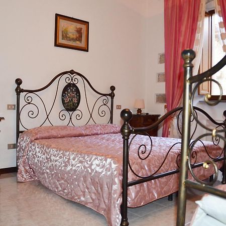 Residenza Di Via Piccardi Bed & Breakfast Gubbio Room photo
